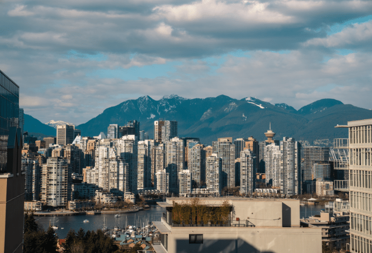 Vancouver: Hledáme rozpočtáře, project managera a pracovníka na stavbách