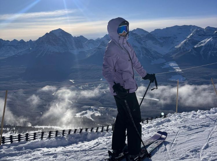 Mája o střední škole v Kanadě